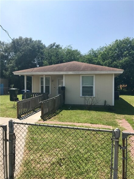 713 Eleanor St, Corpus Christi, TX 78405