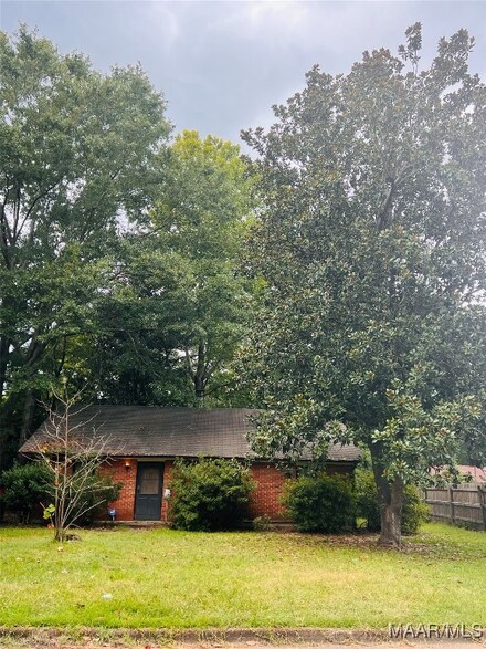 6335 Pinebrook Dr, Montgomery, AL 36117