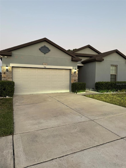 748 Citrus Isle Dr, Davenport, FL 33837