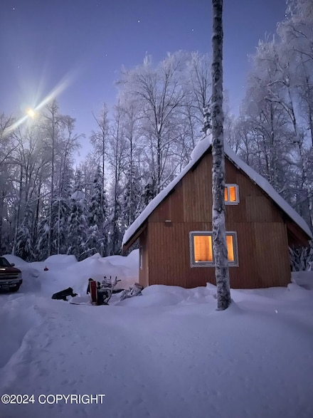 2670 N Windbreak Cir, Wasilla, AK 99623