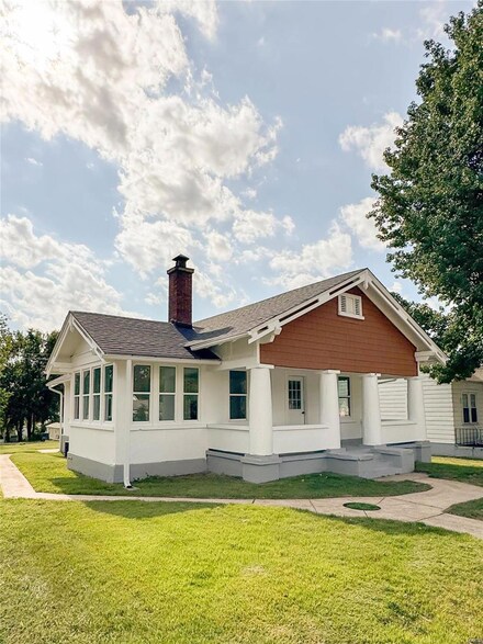 303 S Desloge Dr, Desloge, MO 63601