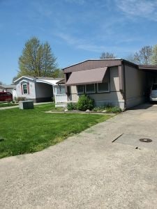 119 Island Dr, Elyria, OH 44035