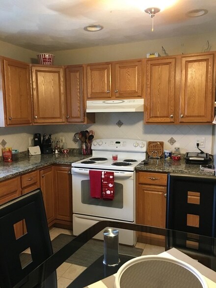 557 Broadway Unit 1R, Everett, MA 02149