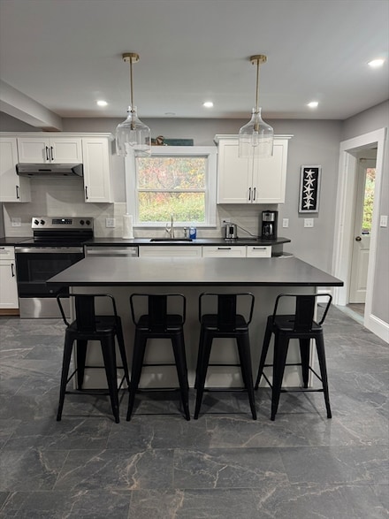 18 Granite St, Rockport, MA 01966