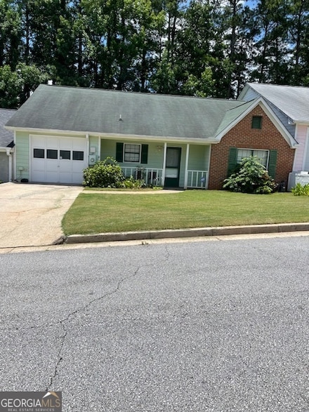 207 Oak Cir N Unit 2, Stockbridge, GA 30281