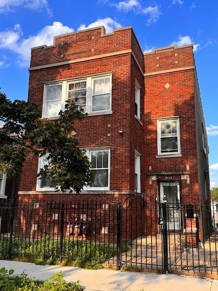6113 S Sacramento Ave, Chicago, IL 60629