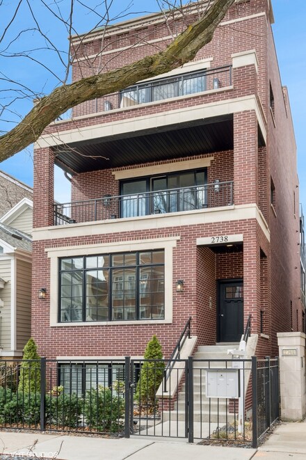 2738 N Wayne Ave Unit 1, Chicago, IL 60614