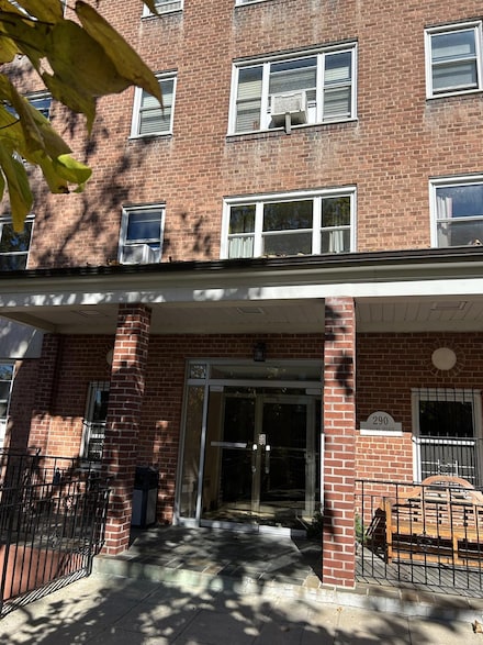 290 Collins Ave Unit 5D, Mount Vernon, NY 10552