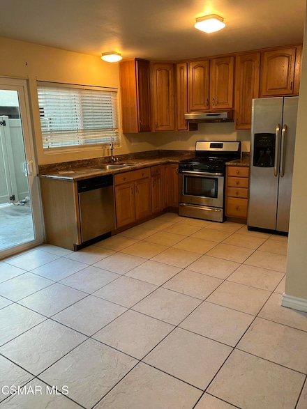 463 Serento Cir, Thousand Oaks, CA 91360