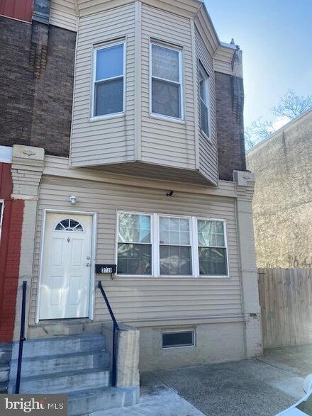 3739 N 10th St, Philadelphia, PA 19140