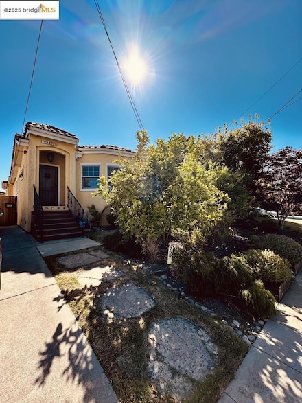 765 Farringdon Ln, Burlingame, CA 94010