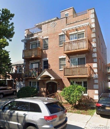 36-20 194th St Unit 3r, Flushing, NY 11358