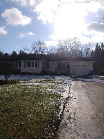 3179 Roosevelt Hwy, Hamlin, NY 14464
