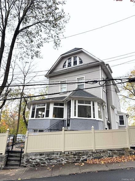 17 Landscape Ave, Yonkers, NY 10705
