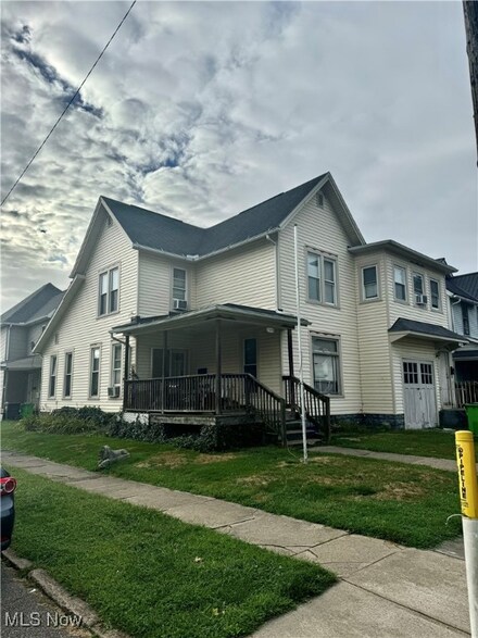 138 Park Ave, Coshocton, OH 43812