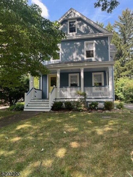277 Edwards St, Ridgewood, NJ 07450