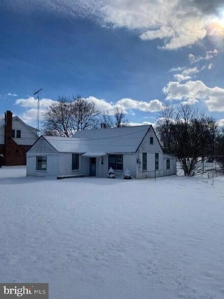 12910 Salem Ave, Hagerstown, MD 21740