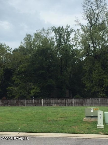 102 Avoyelles Dr, Lafayette, LA 70508
