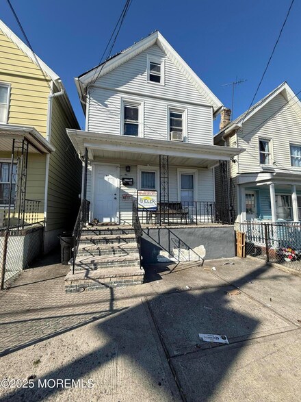 467 State St, Perth Amboy, NJ 08861