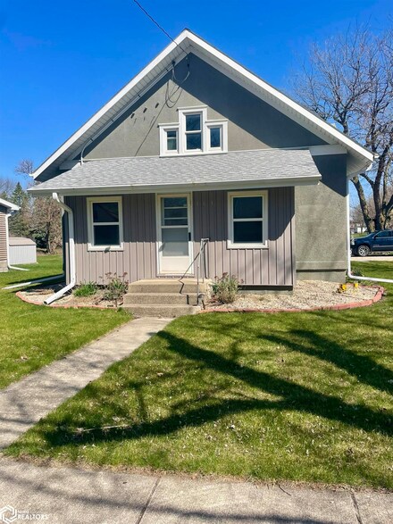 303 W Wright St, Goldfield, IA 50542