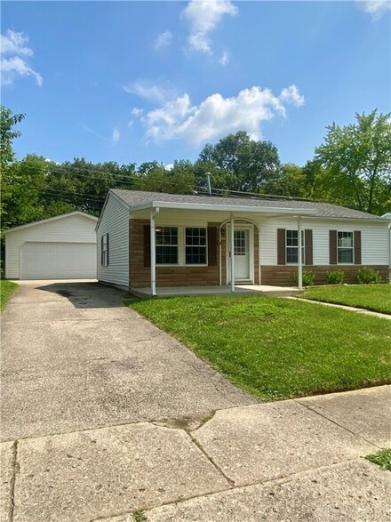 674 Richard Dr, Xenia, OH 45385