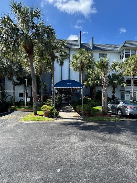 4770 NW 21st St Unit 208, Lauderhill, FL 33313