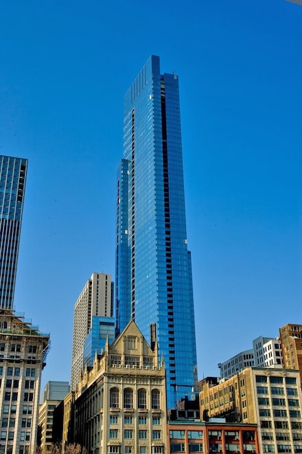 60 E Monroe St Unit 1901, Chicago, IL 60603