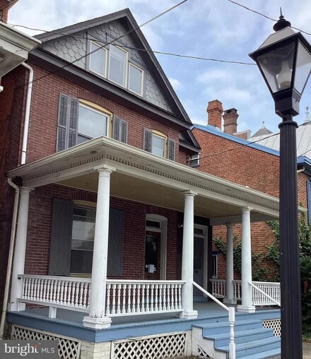 132 E King St, Shippensburg, PA 17257