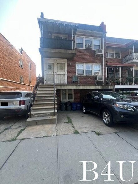 15016 89th St, Howard Beach, NY 11414