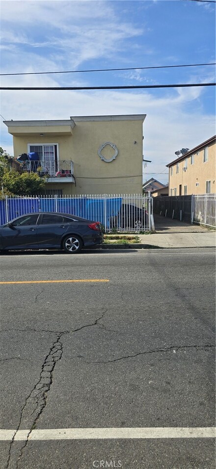 717 W 54th St, Los Angeles, CA 90037