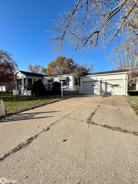 1365 Knight St, Nauvoo, IL 62354