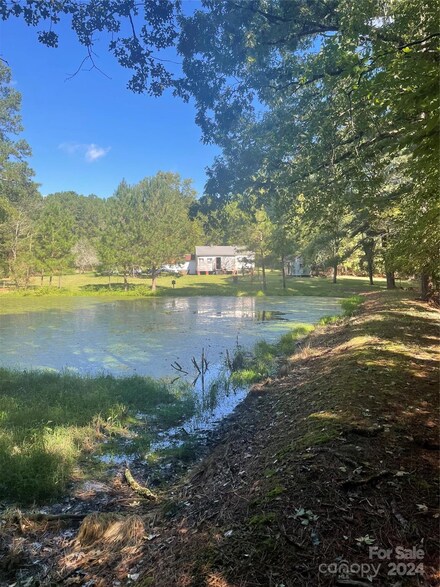 433 Cedar Creek Rd, Biscoe, NC 27209