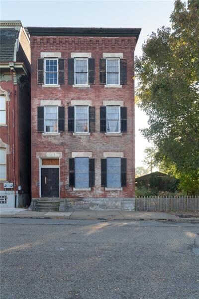1526 Brighton Rd, Pittsburgh, PA 15212