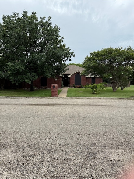 907 Dogwood St, Robinson, TX 76706