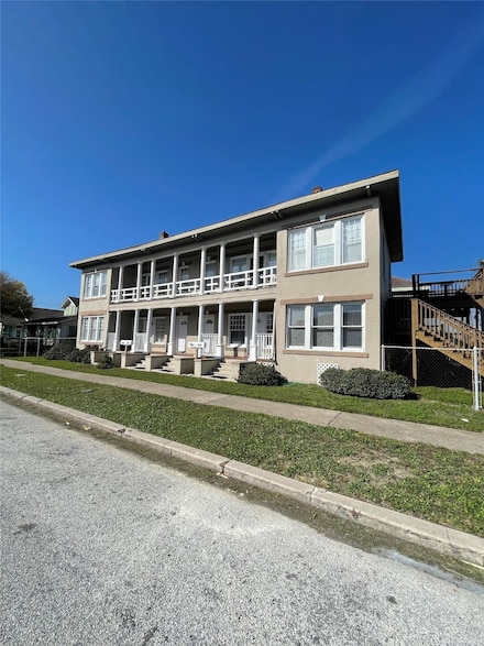 3008 Avenue R, Galveston, TX 77550