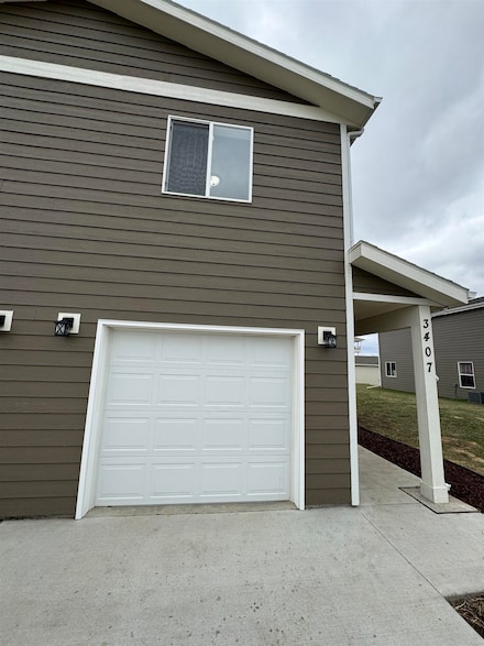 3407 23rd Ave NW, Minot, ND 58703
