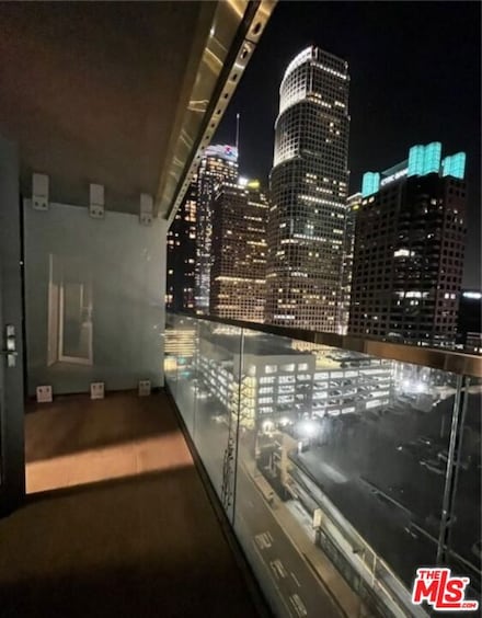 877 Francisco St Unit 1117, Los Angeles, CA 90017