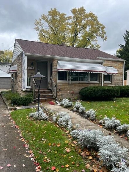 544 Sparks St, Jackson, MI 49202