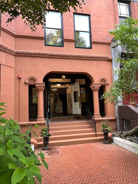 290 Commonwealth Ave Unit 11, Boston, MA 02115