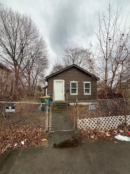 135 Saratoga Ave, Rochester, NY 14608