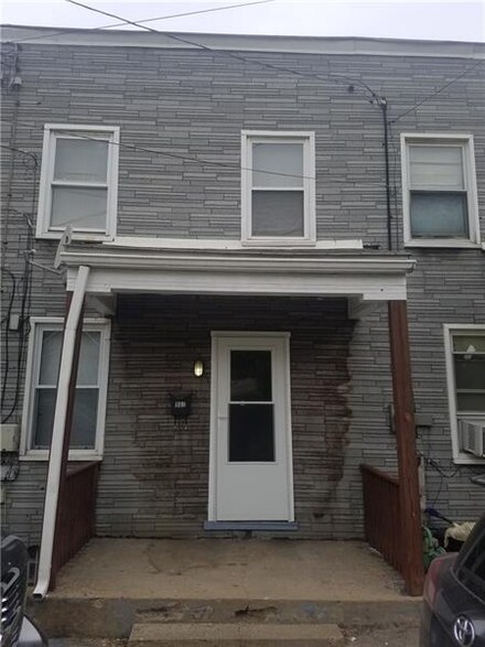 901 Cliff St, Braddock, PA 15104