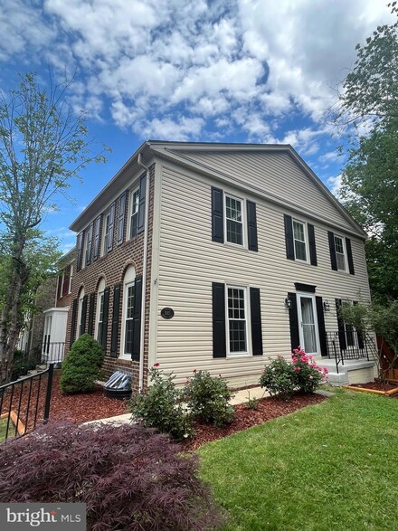3025 Bromley Ct, Woodbridge, VA 22192