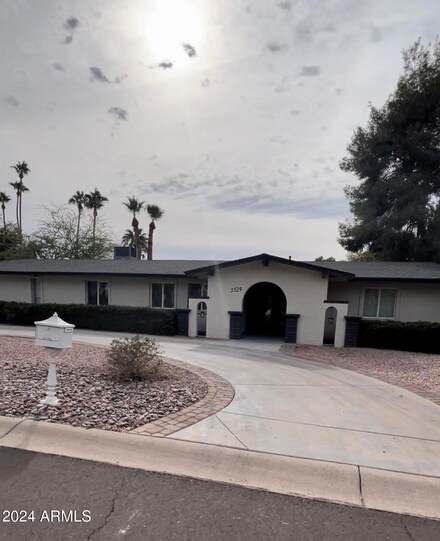 5529 E Bloomfield Rd, Scottsdale, AZ 85254