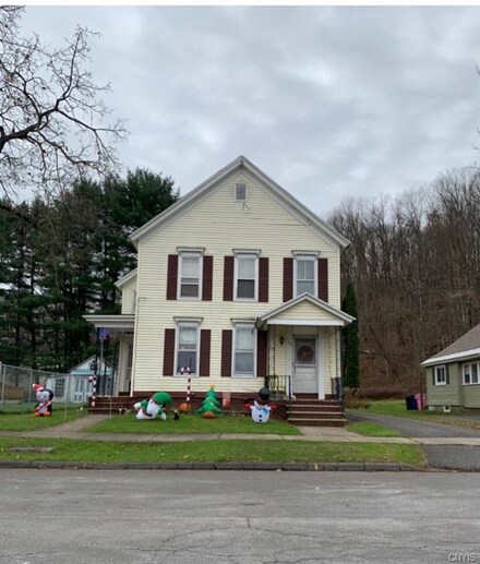 105 Graham Ave, Oriskany, NY 13424