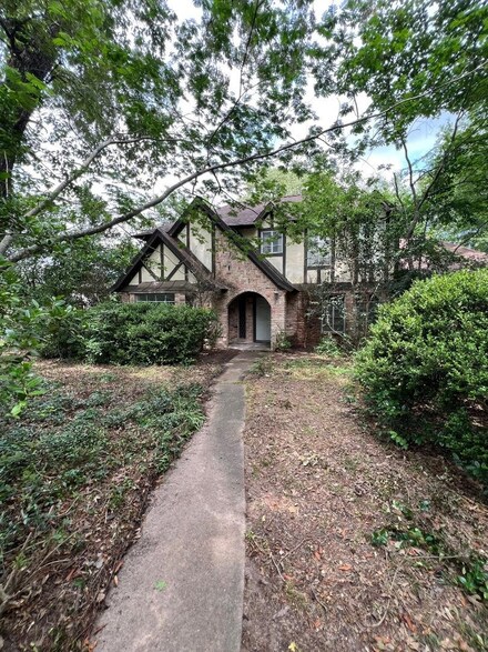 18818 Whitewood Dr, Spring, TX 77373