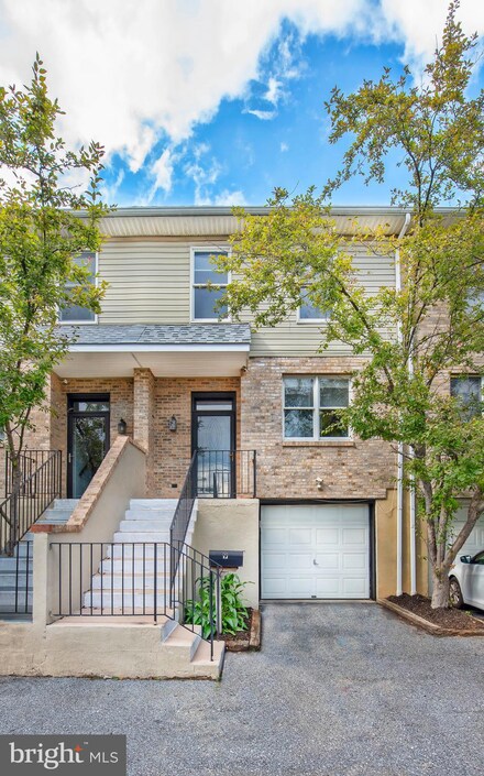 9 Bayard Ct, Wilmington, DE 19805