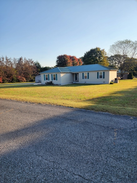 224 Gaines Cir, Estill Springs, TN 37330