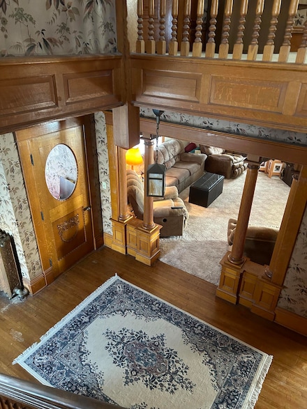 101 W 7th St, Woonsocket, SD 57385
