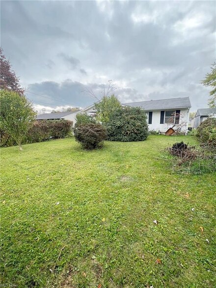 3215 Russ Ranch St NW, Massillon, OH 44646