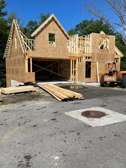 30 Waterside Run Unit 30, Medway, MA 02053